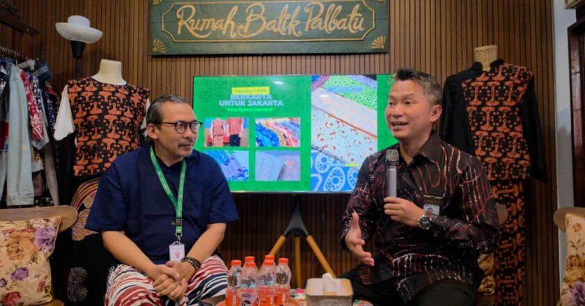 Wujudkan Kemandirian Difabel, PLN UID Jakarta Raya Resmikan “Akademi Batik Tuli’s” di Rumah Batik Palbatu
