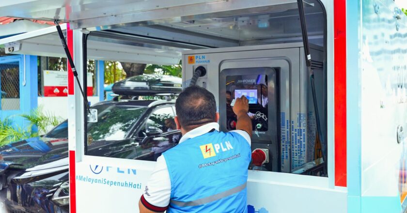 PLN Kenalkan Inovasi SPKLU Mobile Emergency untuk Pengguna EV