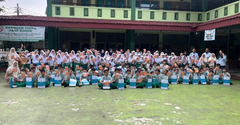 PLN Tanamkan Budaya Hemat Energi Sejak Dini, Siswa SDIT Al Muhajirin Diajak Jadi Generasi Peduli Listrik