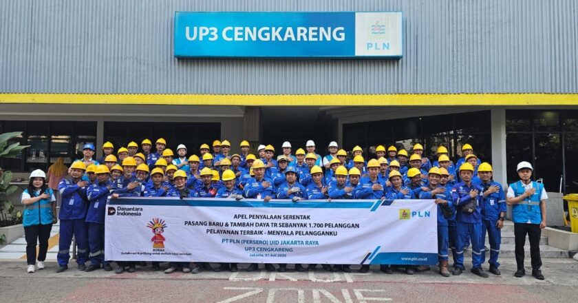 PLN Nyalakan Serentak Listrik untuk 1.700 Pelanggan