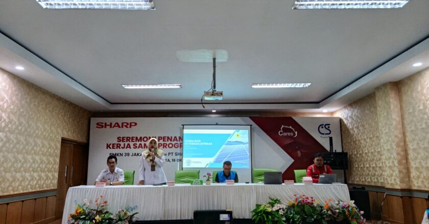 PLN Ajak Siswa SMKN 39 Jakarta Peduli Keselamatan Listrik dan Melek Digital