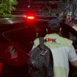 KPK Bawa 3 Koper Hasil Penggeledahan di Kementerian ATRBPN