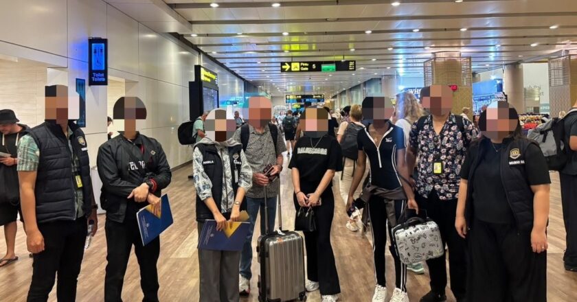 Imigrasi Ngurah Rai Deportasi 18 WNA, 10 Terlibat Prostitusi di Bali