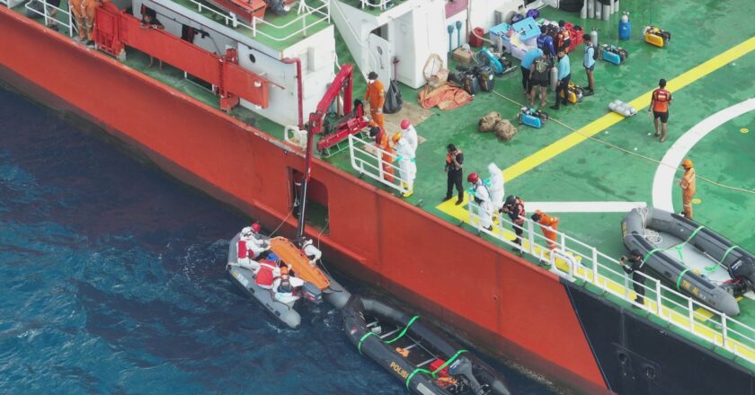 Pencarian Korban KM Virgo Terus Berjalan, Basarnas Buka Opsi Pengangkatan Bangkai Kapal