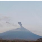 Lava Gunung Ili Lewotolok Mengalir 600 Meter, Warga Lembata Diminta Waspada